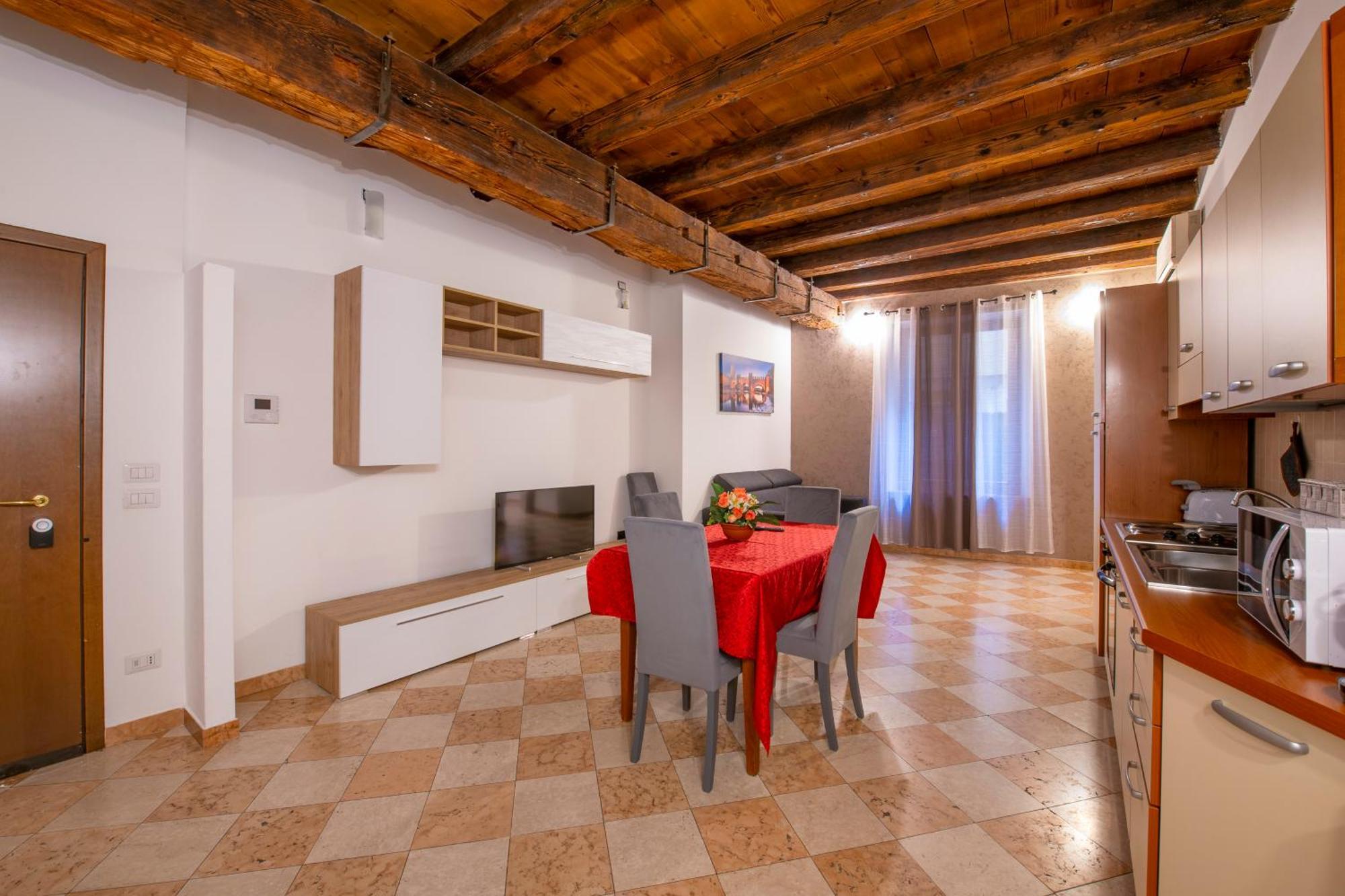 Palace Home Mazzini Verona Center Zewnętrze zdjęcie