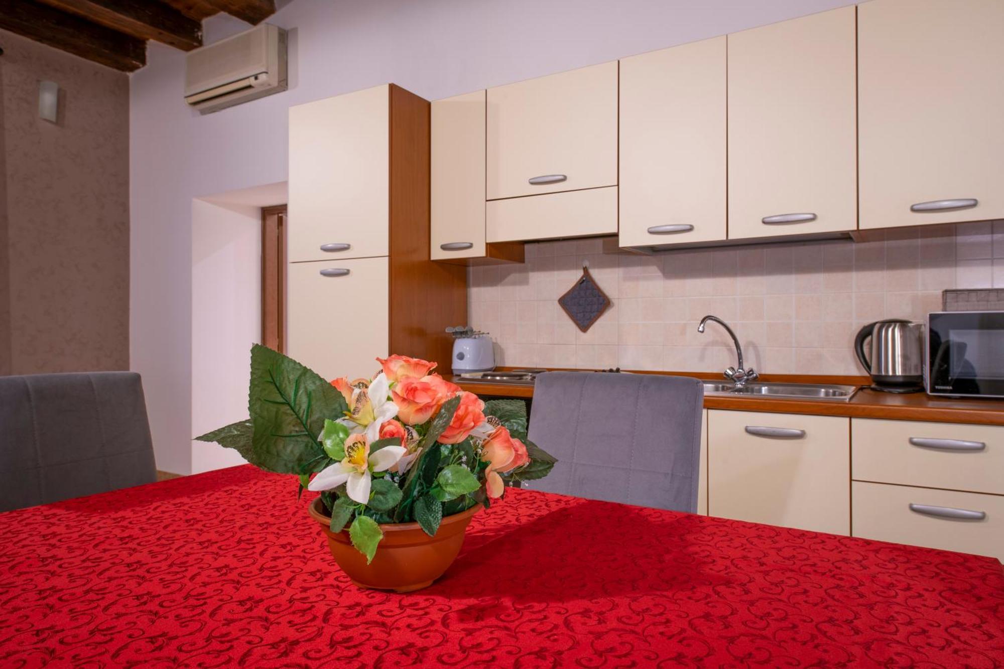 Palace Home Mazzini Verona Center Zewnętrze zdjęcie
