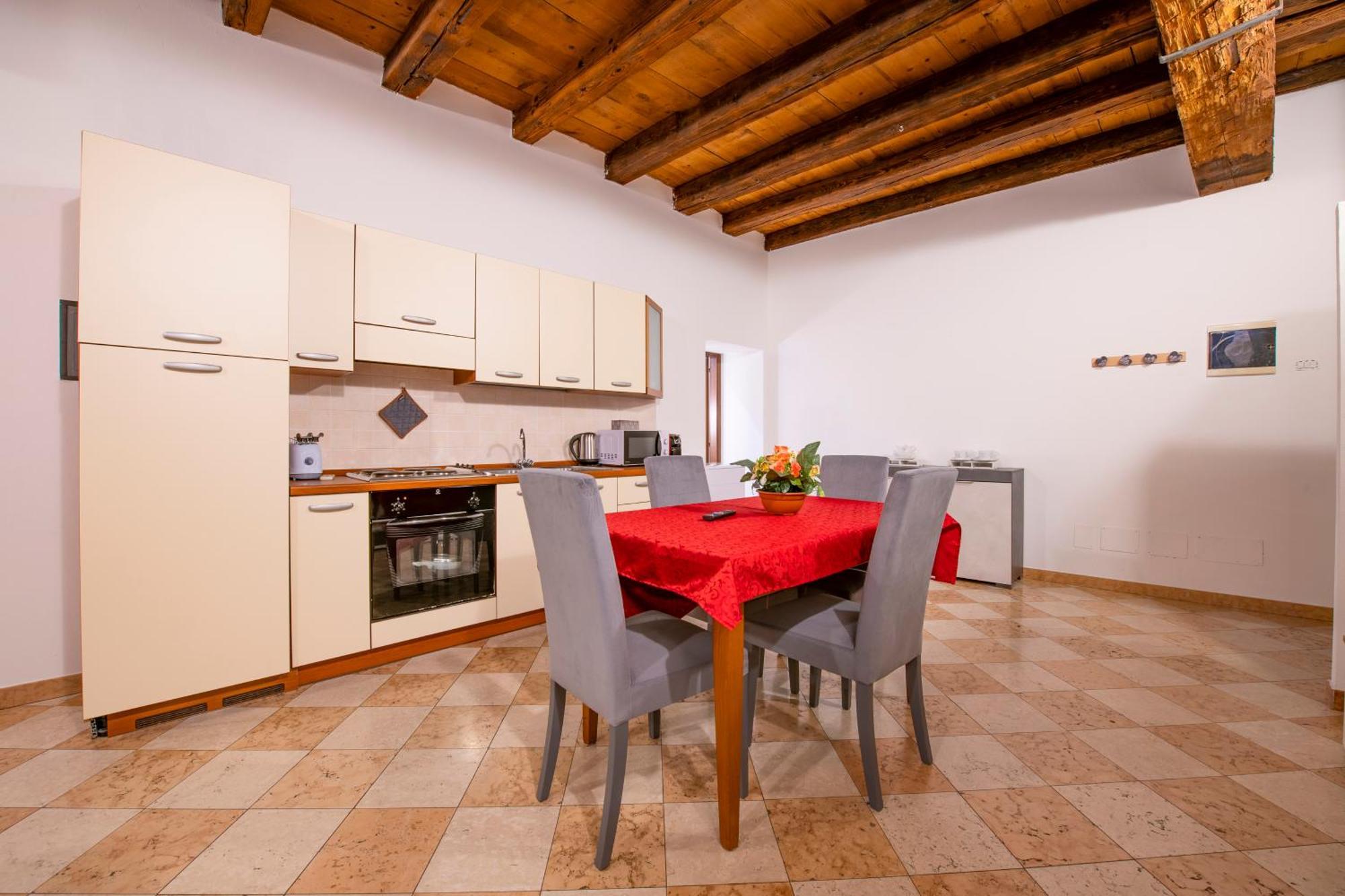 Palace Home Mazzini Verona Center Zewnętrze zdjęcie