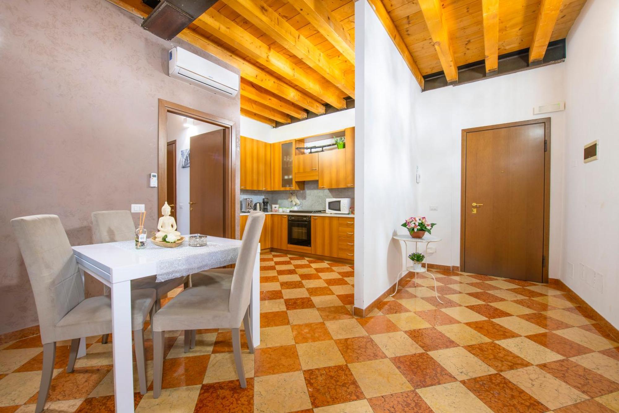 Palace Home Mazzini Verona Center Zewnętrze zdjęcie