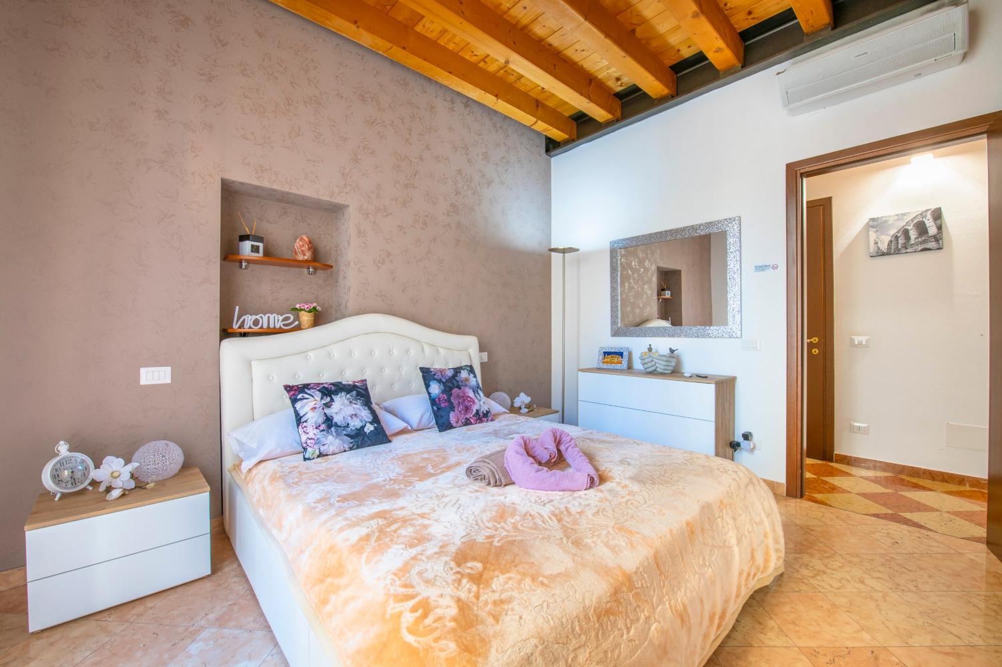 Palace Home Mazzini Verona Center Zewnętrze zdjęcie