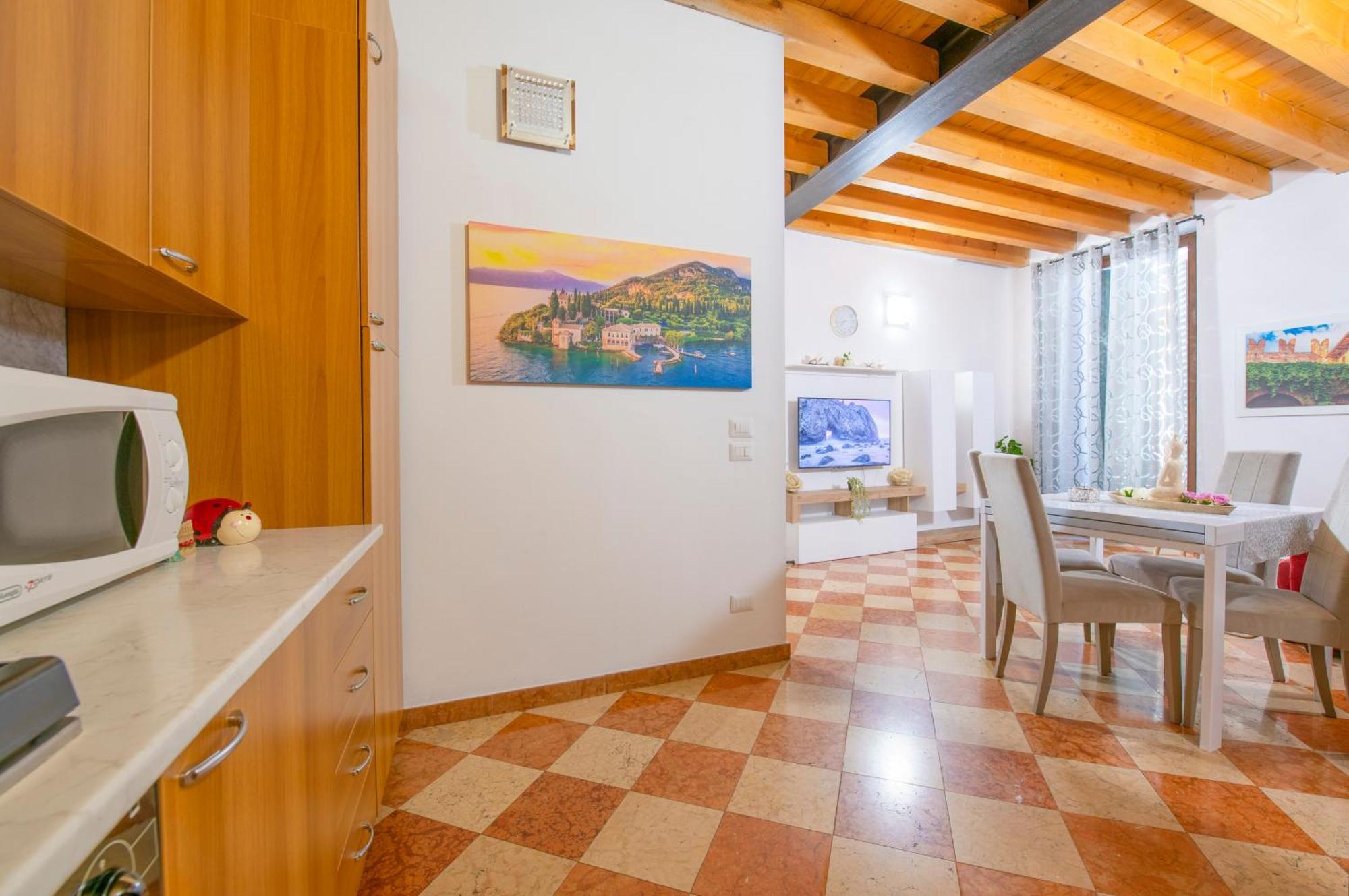 Palace Home Mazzini Verona Center Zewnętrze zdjęcie