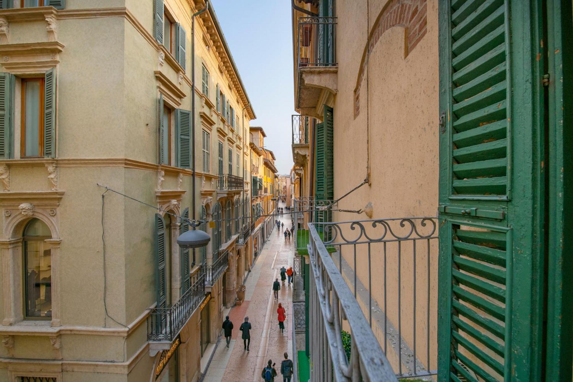 Palace Home Mazzini Verona Center Zewnętrze zdjęcie